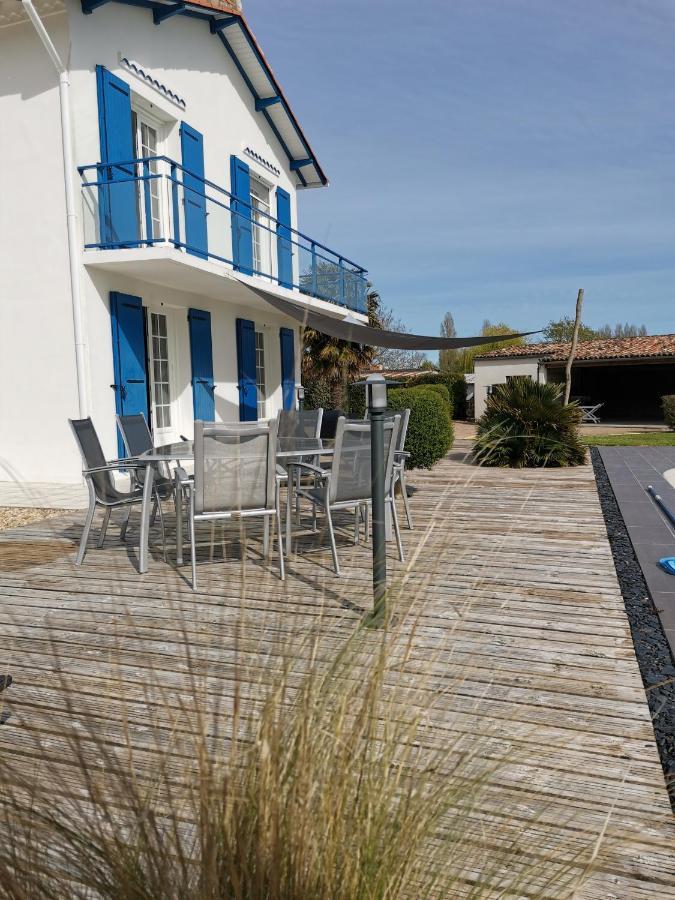Maison De Campagne Proche Des Plages Saint-Romain-de-Benet Bagian luar foto