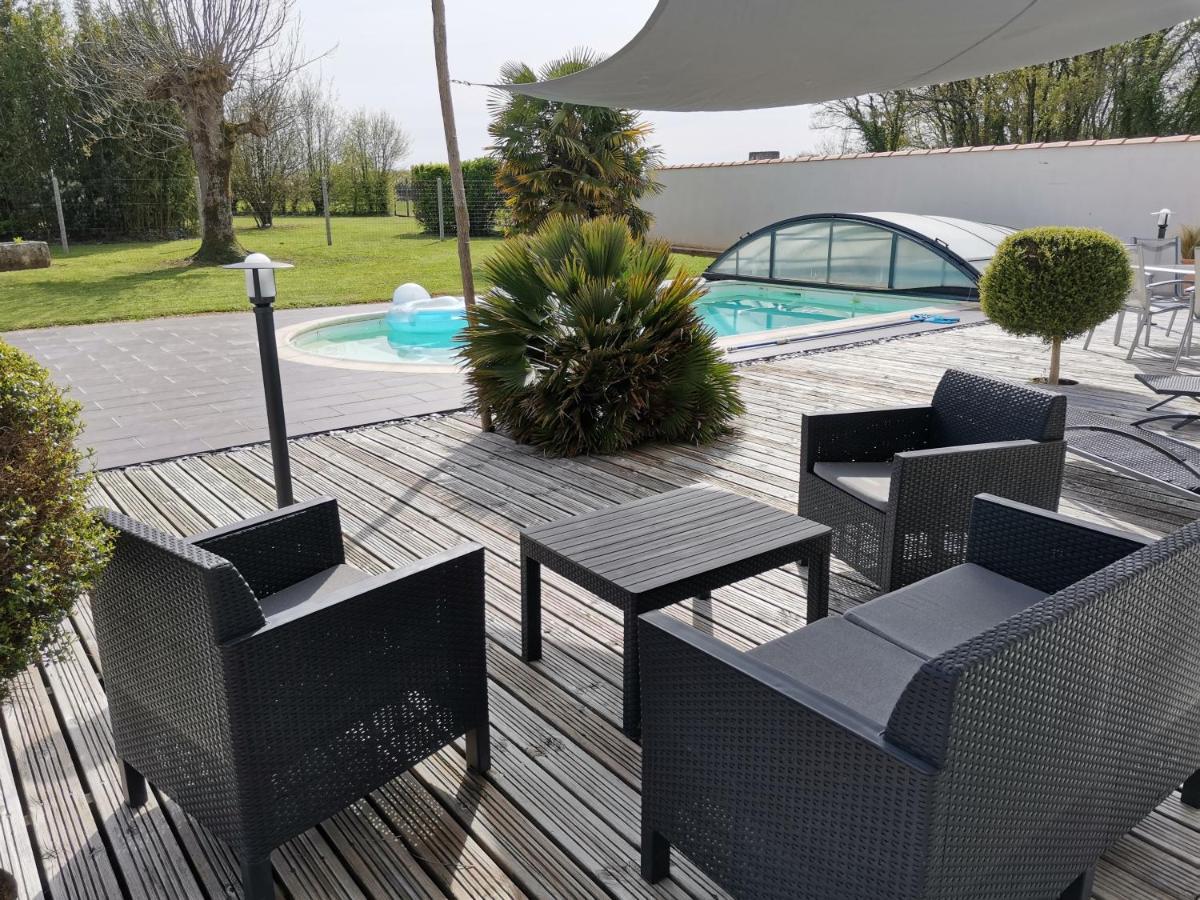 Maison De Campagne Proche Des Plages Saint-Romain-de-Benet Bagian luar foto