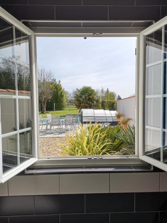 Maison De Campagne Proche Des Plages Saint-Romain-de-Benet Bagian luar foto