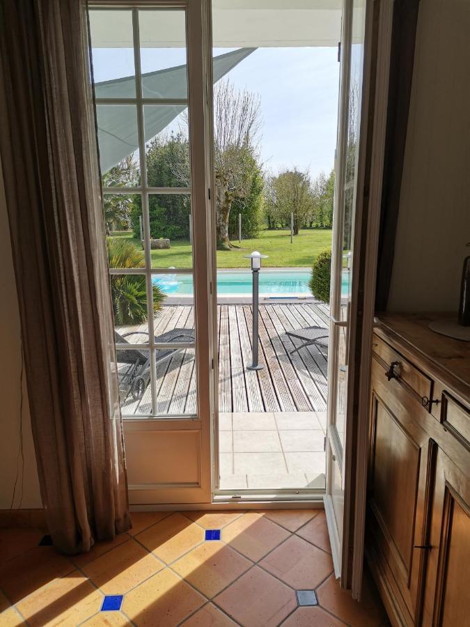 Maison De Campagne Proche Des Plages Saint-Romain-de-Benet Bagian luar foto